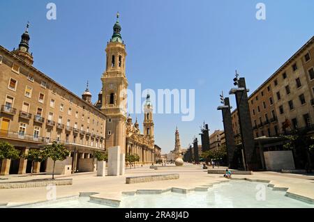 Basilica del Pilar, Saragoza, nuestra Senora l Zaragoza, Catedral l Salvador, Plaza del Pilar, Blick auf die Kathedrale des Erlösers, Saragossa Stockfoto