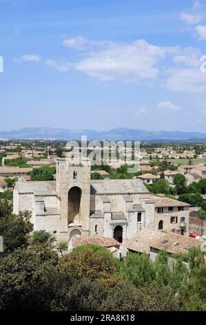 Kirche, Pernes-les-Fontaines, Vaucluse, Provence-Alpes-Cote d'Azur, Südfrankreich Stockfoto