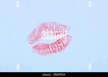 Lippenstift-Impression von küssendem Mund, Küssplatz, Lippen Stockfoto