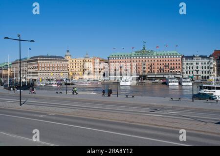 Grand Hotel und Pier, am Fluss Stromkajen, Stockholm, Schweden, Stroemkajen Stockfoto