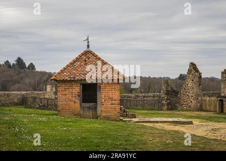 Überreste des zerstörten Dorfes Oradour sur Glane in Frankreich, Kriegsmassaker von 1944 Stockfoto