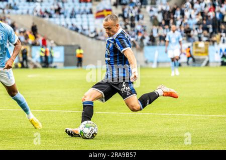 Malmoe, Schweden. 01. Juli 2023. Aron Bjarnason (14) von Sirius während des Allsvenskan-Spiels zwischen Malmoe FF und Sirius im Eleda-Stadion in Malmoe. (Foto: Gonzales Photo/Alamy Live News Stockfoto