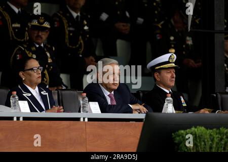 Nicht exklusiv: 30. Juni 2023, Mexiko-Stadt, Mexiko: Der Präsident Mexikos, Andres Manuel Lopez Obrador; der Minister für Sicherheit und Bürgerschutz Stockfoto