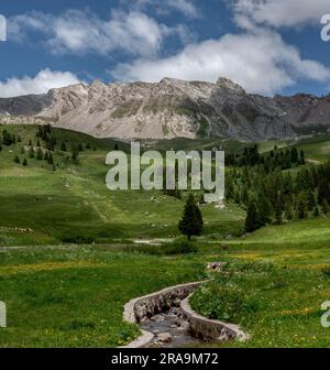 Dolomitenwochenende, wunderschöne Berge und schöne Lichter. Stockfoto