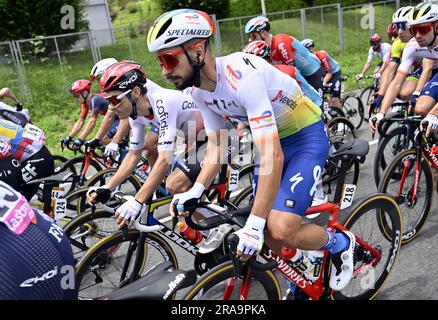 San Sebastian, Spanien. 02. Juli 2023. Französischer Anthony Turgis von Total Energies in Aktion während der zweiten Etappe des Radrennens Tour de France, einem 208 km langen 9 km langen Rennen von Vitoria-Gasteiz nach San Sebastian, Spanien, Sonntag, den 02. Juli 2023. Die diesjährige Tour de France findet vom 01. Bis 23. Juli 2023 statt. BELGA PHOTO DIRK WAEM Credit: Belga News Agency/Alamy Live News Stockfoto