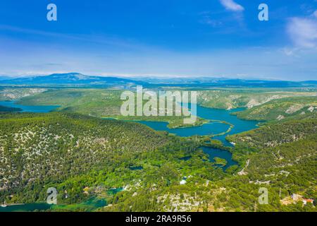 Landschaft mit Wasserfällen im Canyon des Krka-Nationalparks, Kroatien Stockfoto