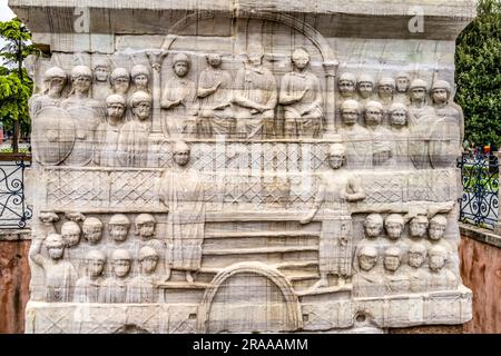 Römische Basis Theodosius Court Hippodrom von Konstantinopel Istanbul Türkei. Obelisk, ursprünglich 324AD von Kaiser Theodosius dem Großen gebracht. Geformt Stockfoto