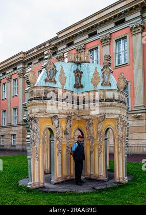 Illusionistischer Pavillon des Kölner Künstlers Florian Dombois im Innenhof des Parlamentsgebäudes Potsdam, Brandenburg Stockfoto