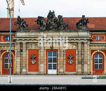 Das Potsdamer Filmmuseum befindet sich im historischen ehemaligen königlichen Stallgebäude, Schloßstraße 1-19, Potsdam, Brandenburg Stockfoto