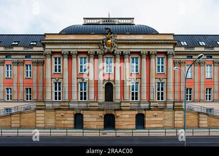 Das Brandenburger Parlamentsgebäude ist eine Rekonstruktion des barocken Stadtpalastes aus dem 17. Jahrhundert, Potsdam, Brandenburg. Stockfoto