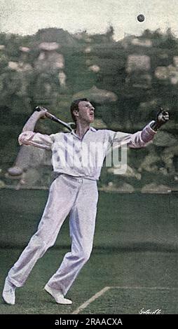 Neuseeländischer Tennisspieler, Anthony Frederick Wilding (1883-1915), Wimbledon Mens Champion in den Jahren 1910, 1911, 1912 und 1913, der Anfang seiner Karriere im Alter von 22 Jahren gegen den amerikanischen W. J. Clothier in Wimbledon im Jahr 1905 dienten, welches Spiel er gewann, obwohl er die ersten beiden Sets verloren hatte. Er wurde schließlich im Viertelfinale vom 37-jährigen Arthur Gore geschlagen. Groß, gut aussehend, sportlich und genial – Wilding wurde zu einem äußerst beliebten Sportstar. Nach seinem 1913. Meisterschaftssieg berichteten die Damen, ohnmächtig geworden zu sein, aufgrund der Aufregung und der Eile der Menge. Sein Meisterschaftslauf endete 1914, als er wagte Stockfoto