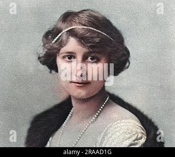 Porträt von Lady Howard de Walden, früher Margherita van Raalte vor ihrer Hochzeit, Gründerin und Präsidentin von Queen Charlotte's Ball, dem Höhepunkt der Debütantensaison. Sie hat 1925 Queen Charlottes Ball wiederbelebt. Das Bild stammt aus dem Ersten Weltkrieg, als sie ein Geburtshaus für Offiziersfrauen gründete. Datum: 1917 Stockfoto