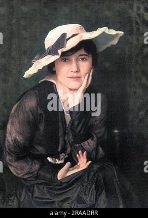 Unity More (1894-1981), Schauspielerin, Tänzerin und Sängerin. Sie spielte die Rolle der kleinen Miss Lancashire in der erfolgreichen Theateraufführung "Shell Out at the Comedy Theatre". Datum: 1915 Stockfoto