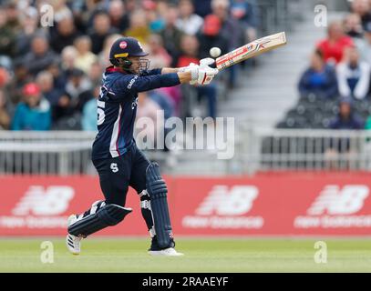 2. Juli 2023; Old Trafford Cricket Ground, Manchester, England: Vitality Blast T20 League Cricket, Lancashire Lightning versus Northamptonshire Steelbacks; Lewis McManus von Northamptonshire Steelbacks Stockfoto