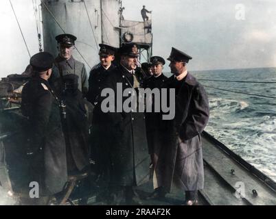 Admiral Erhard Schmidt (1863-1946) - Admiral der kaiserlichen deutschen Marine an Bord eines Torpedo-Bootes im Jahr 1917. Datum: 1917 Stockfoto