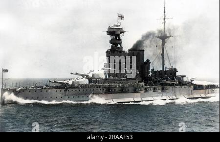 HMS Queen Elizabeth, britisches Dreadnought-Schlachtschiff, 1913 gestartet, diente während des Ersten und Zweiten Weltkriegs, 1948 stillgelegt. Datum: Anfang des 20. Jahrhunderts Stockfoto