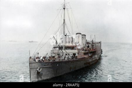 HMS Empress, Flugzeugträger der britischen Royal Navy während des Ersten Weltkriegs. Startete 1907 als kanalübergreifender Dampfer, umgebaut als Flugzeugträger 1914, mit Sitz in Harwich, dann Queenstown, dann das Mittelmeer, kehrte zu den ursprünglichen Besitzern 1919 zurück. Datum: 1914-1918 Stockfoto