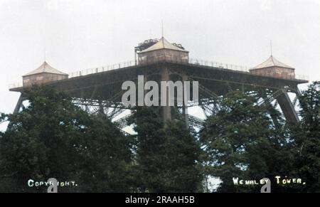Der Wembley Park Tower ist im Bau. Auch bekannt als Watkin's Tower, sollte es das Herzstück eines Vergnügungsparks sein und auf dem 358 Meter hohen Eiffelturm basieren. Das Projekt hatte nach Abschluss der ersten Ebene (47 Meter) keine Mittel mehr und wurde 1907 abgerissen. Datum: C. 1900er Stockfoto