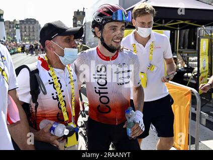 San Sebastian, Spanien. 02. Juli 2023. Der französische Victor Lafay von Cofidis feiert nach dem Sieg der zweiten Etappe des Radrennens Tour de France, einem 208 km langen 9 km langen Rennen von Vitoria-Gasteiz nach San Sebastian, Spanien, Sonntag, den 02. Juli 2023. Die diesjährige Tour de France findet vom 01. Bis 23. Juli 2023 statt. BELGA PHOTO DIRK WAEM Credit: Belga News Agency/Alamy Live News Stockfoto