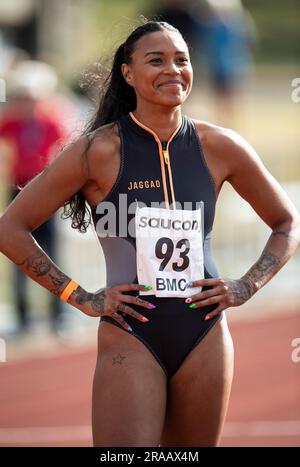 Morgan Mitchell aus Australien nimmt am 800m-B-Rennen der Frauen am British Milers Club Grand Prix, Woodside Stadium Watford, England, am 1. Teil Stockfoto