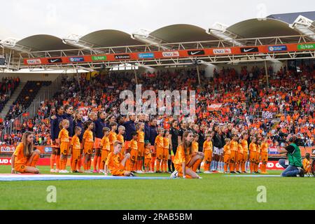 Kerkrade, Niederlande. 02. Juli 2023. KERKRADE, NIEDERLANDE - JULI 2: Teams der Niederlande und Deutschlands während des internationalen Freundschaftsspiels zwischen den Niederlanden und Belgien im Parkstad Limburg Stadion am 2. Juli 2023 in Kerkrade, Niederlande (Foto von Joris Verwijst/Orange Pictures). Guthaben: Orange Pics BV/Alamy Live News Stockfoto