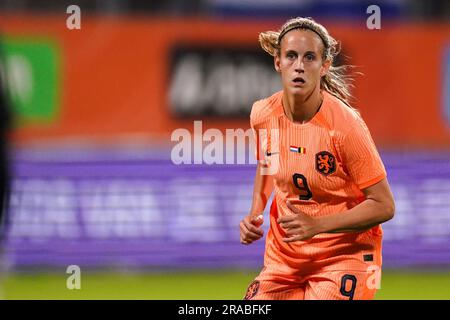 Kerkrade, Niederlande. 02. Juli 2023. KERKRADE, NIEDERLANDE - JULI 2: Katja Snoeijs aus den Niederlanden während des internationalen Frauenfreundschaftsspiels zwischen den Niederlanden und Belgien im Parkstad Limburg Stadion am 2. Juli 2023 in Kerkrade, Niederlande (Foto von Joris Verwijst/Orange Pictures) Kredit: Orange Pics BV/Alamy Live News Stockfoto