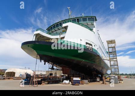 Anacortes, WA, USA - 29. Juni 2023; Washington State Ferry Chetzemoka auf Trockenland, das gewartet wird Stockfoto