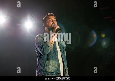 Milwaukee, USA. 01. Juli 2023. Brett Young beim Summerfest Music Festival am 1. Juli 2023 in Milwaukee, Wisconsin (Foto: Daniel DeSlover/Sipa USA). Guthaben: SIPA USA/Alamy Live News Stockfoto