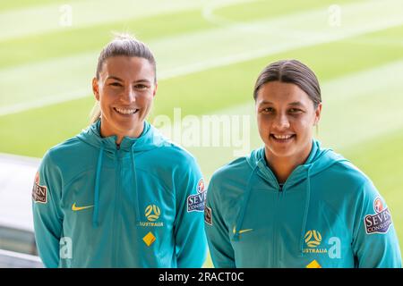 Melbourne, Victoria, Australien. 3. Juli 2023. MELBOURNE, AUSTRALIEN - JULI 03: Matildas Steph Catley und Sam Kerr bei der offiziellen Eröffnung der australischen Trainingseinrichtung Matildas und der Ankündigung der FIFA 2023-Frauen-Weltmeisterschaft an der La Trobe University am 03. Juli 2023 in Melbourne, Australien. (Kreditbild: © Chris Putnam/ZUMA Press Wire) NUR REDAKTIONELLE VERWENDUNG! Nicht für den kommerziellen GEBRAUCH! Stockfoto