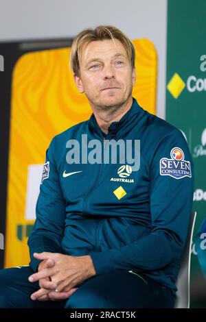 Melbourne, Victoria, Australien. 3. Juli 2023. MELBOURNE, AUSTRALIEN - JULI 03: Matildas Coach Tony Gustavsson bei der offiziellen Eröffnung der australischen Trainingseinrichtung Matildas und der Ankündigung der FIFA 2023-Frauenweltmeisterschaft an der La Trobe University am 03. Juli 2023 in Melbourne, Australien. (Kreditbild: © Chris Putnam/ZUMA Press Wire) NUR REDAKTIONELLE VERWENDUNG! Nicht für den kommerziellen GEBRAUCH! Stockfoto