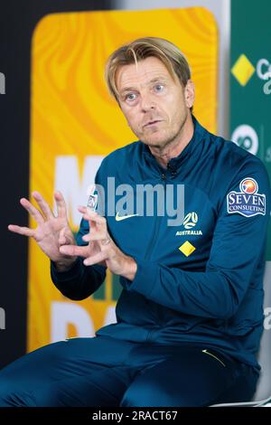 Melbourne, Victoria, Australien. 3. Juli 2023. MELBOURNE, AUSTRALIEN - JULI 03: Matildas Coach Tony Gustavsson bei der offiziellen Eröffnung der australischen Trainingseinrichtung Matildas und der Ankündigung der FIFA 2023-Frauenweltmeisterschaft an der La Trobe University am 03. Juli 2023 in Melbourne, Australien. (Kreditbild: © Chris Putnam/ZUMA Press Wire) NUR REDAKTIONELLE VERWENDUNG! Nicht für den kommerziellen GEBRAUCH! Stockfoto