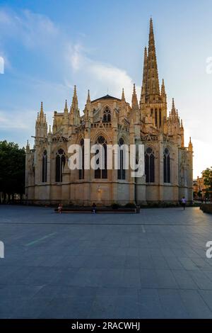 Ostseite der Kathedrale Saint-André, Bordeaux, Aquitanien, Frankreich. Kathedrale offiziell bekannt als die Primatiale Kathedrale von St. Andrew von Bordeau Stockfoto