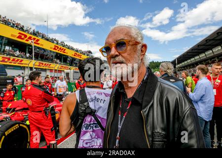 Spielberg, Österreich. 02. Juli 2023. RED BULL RING, ÖSTERREICH - JULI 02: Flavio Briatore, während des Großen Preises Österreichs am Red Bull Ring am Sonntag, den 02. Juli 2023 in Spielberg, Österreich. (Foto: Michael Potts/BSR Agency) Kredit: BSR Agency/Alamy Live News Stockfoto
