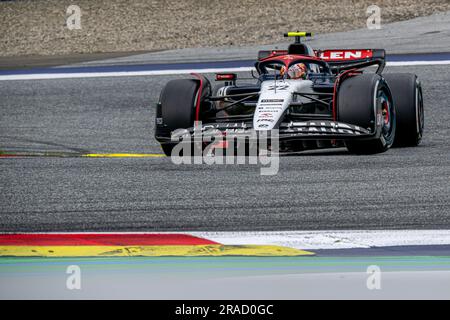 Spielberg, Österreich. 02. Juli 2023. RED BULL RING, ÖSTERREICH - JULI 02: Yuki Tsunoda, AlphaTauri AT04 während des österreichischen Grand Prix am Red Bull Ring am Sonntag, den 02. Juli 2023 in Spielberg, Österreich. (Foto: Michael Potts/BSR Agency) Kredit: BSR Agency/Alamy Live News Stockfoto