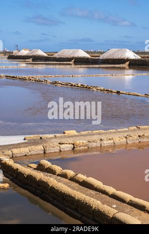 Salzwasserteich in Marsala, Provinz Trapani, Sizilien Stockfoto