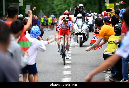 Bayonne, Frankreich. 03. Juli 2023. US' Neilson Powless von EF Education-EasyPost und Laurent Pichon von ARKEA-Samsic in Aktion während der dritten Etappe der Tour de France, einem 187 km langen 4 km langen Rennen von Amorebieta-Etxano nach Bayonne, Frankreich, Montag, den 03. Juli 2023. Die diesjährige Tour de France findet vom 01. Bis 23. Juli 2023 statt. BELGA FOTO JASPER JACOBS Kredit: Belga News Agency/Alamy Live News Stockfoto