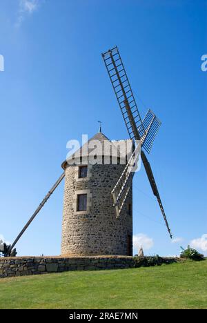 Windmühle, Saint-Quay-Portrieux, Baie de Saint-Brieuc, Etables-sur-Mer, Bretagne, Frankreich, Moulin Saint-Michel Stockfoto
