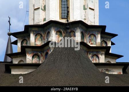 Glockenturm, Klosterkirche, Suceava, Südbukovina, Republik Moldau, Rumänien, Moldawien, Fresken Stockfoto