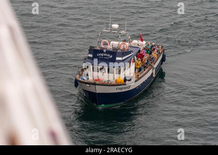 St Marys Harbour, Scilly Isles, Großbritannien. 10. Juni 2023 Kreuzfahrtschiff, das Kreuzfahrtpassagiere nach St. Marys auf den Scilly Isles befördert. Stockfoto