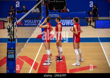 Volleyballnationalmannschaft Serbiens beim Volleyball Nations League-Spiel gegen Bulgarien am 2. Juli 2023 in Suwon, Südkorea Stockfoto