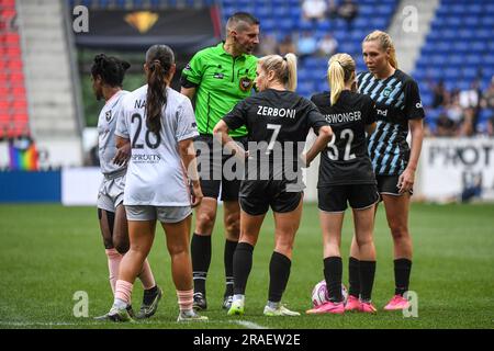 Harrison, Usa. 02. Juli 2023. Harrison, New Jersey, Juli 2. 2023: Angel City FC und Gotham FC haben sich während des Spiels der National Womens Soccer League zwischen Gotham FC und Angel City FC in der Red Bull Arena in Harrison, USA, für ein Set zusammengestellt (NUR REDAKTIONELLE VERWENDUNG). (Rebekah Wynkoop/SPP) Guthaben: SPP Sport Press Photo. Alamy Live News Stockfoto