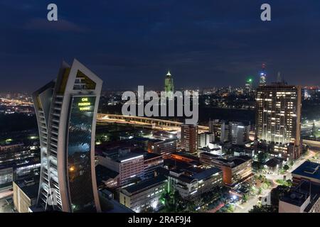 Kenias Hauptstadt Nairobi in der Innenstadt mit Nachtfarben und Lichtern. (CTK Photo/Zaruba Ondrej) Stockfoto