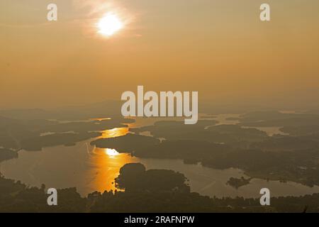 Blick vom Bell Mountain in der Nähe des Hiawassees bei Sonnenuntergang Stockfoto