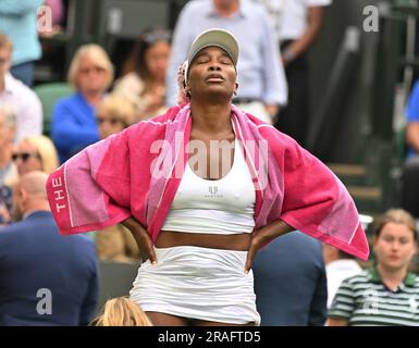 London, Gbr. 03. Juli 2023. London Wimbledon Championships Day 1 03//07/2023 Elina Svitolina (UKR) gewinnt die erste Runde des Spiels gegen Venus Williams (USA) Guthaben: Roger Parker/Alamy Live News Stockfoto