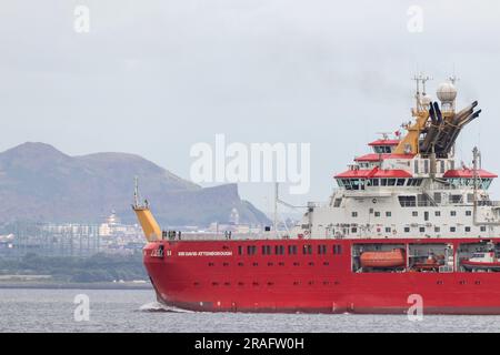 Dalgety Bay, Schottland. 03. Juli 2023 RRS Sir David Attenborough (Boaty McBoatface) Icebreaker verlässt den Hafen von Rosyth und segelt vorbei an Arthurs Seat © Richard Newton/Alamy Live News Stockfoto