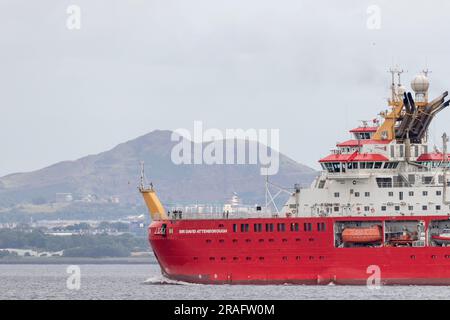 Dalgety Bay, Schottland. 03. Juli 2023 RRS Sir David Attenborough (Boaty McBoatface) Icebreaker verlässt den Hafen von Rosyth und segelt vorbei an Arthurs Seat © Richard Newton/Alamy Live News Stockfoto