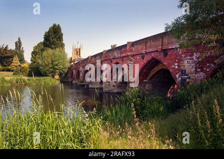 Große mittelalterliche Brücke von Bardford über den Fluss Ouse, Bedfordshire, England Stockfoto