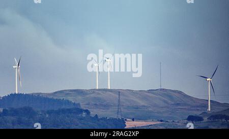 Whitelee Wind Farm ist eine Windfarm auf dem Eaglesham Moor in Schottland. Stockfoto