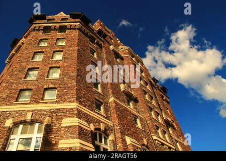 Hier ist ein kleiner Teil des Banff Spring Hotels. Das ganze Gebäude sieht aus wie ein Schloss. Stockfoto