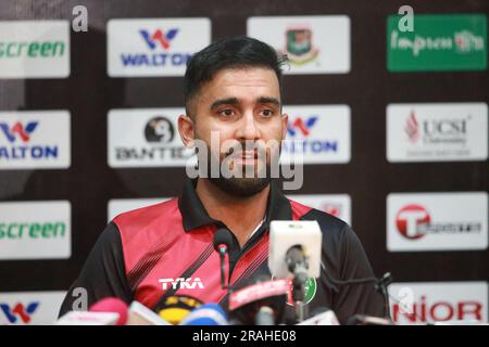 Afghanistan One Day International (ODI)-Spielkapitän Hashmatullah Shahidi nimmt an der Pressekonferenz vor dem Spiel im Zahur Ahmed Chowdhury Stadium (ZA) Teil Stockfoto